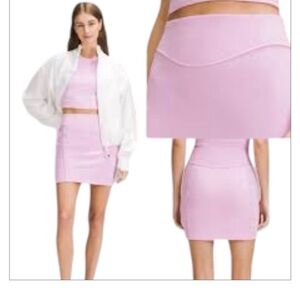 LULULEMON women’s Scuba High Rise Mini Skirt